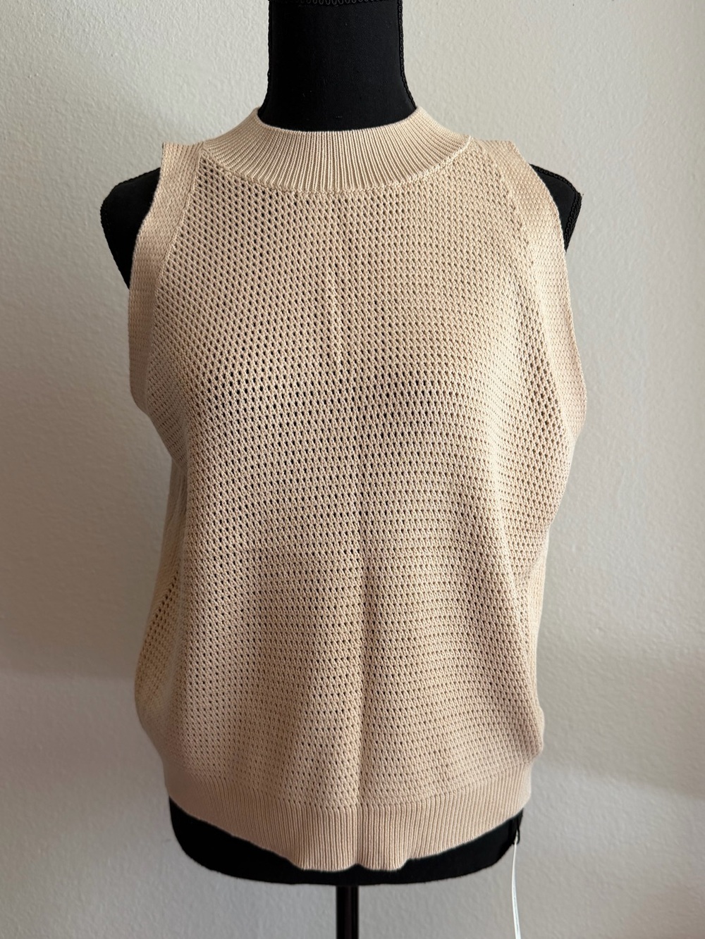 Commense beige knit tank top